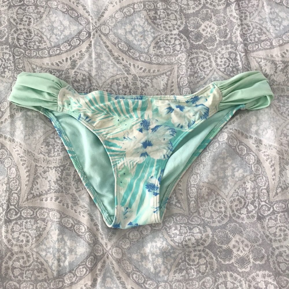 HOLLISTER BIKINI BOTTOMS